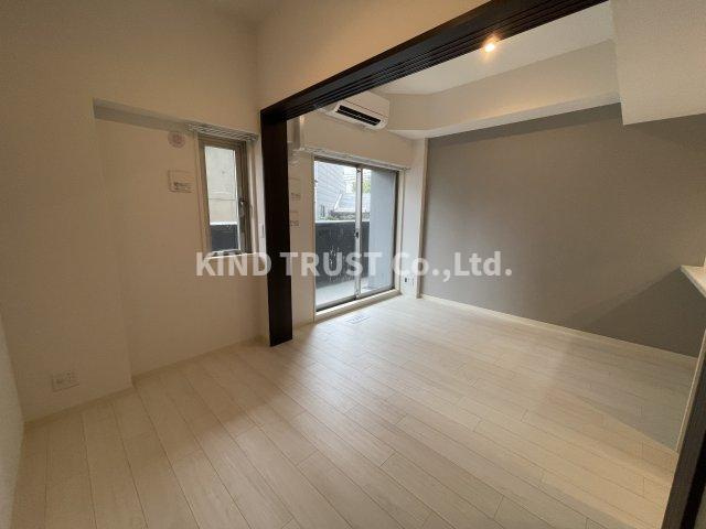 エステムコート梅田・天神橋Ⅳステーションフロントの居間・リビング|リビングです