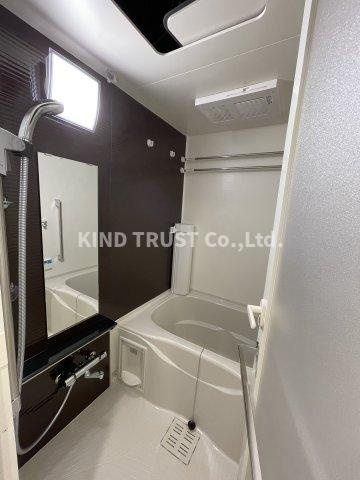 エステムコート梅田・天神橋Ⅳステーションフロントの浴室|コンパクトで使いやすいお風呂です