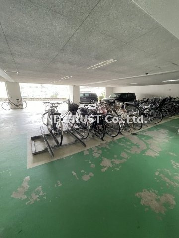 メイビスタ大淀の駐車場|駐車スペースもあります