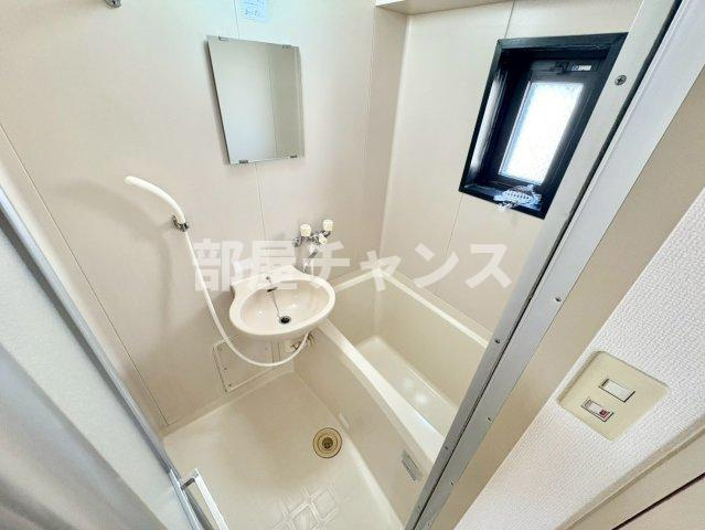 ハイツ金山の浴室