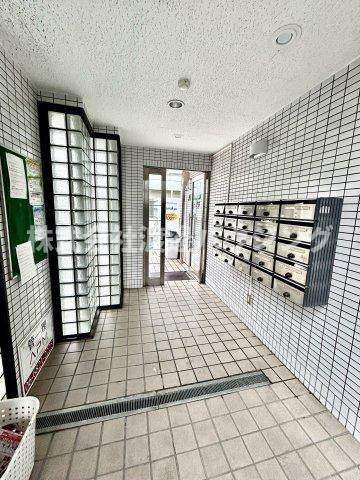 スカイハイツピオラのエントランス