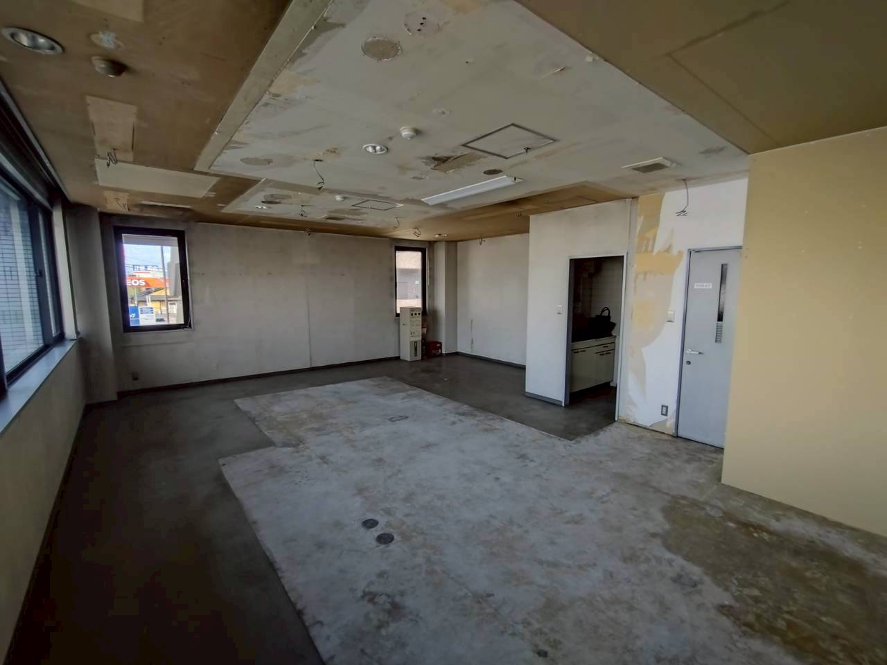 天野ビルのロビー