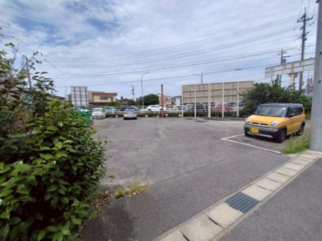 天野ビルの駐車場