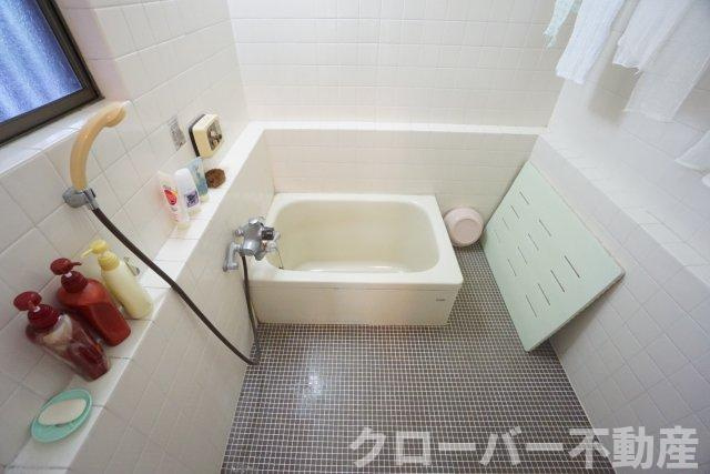 坂出市旭町戸建ての浴室
