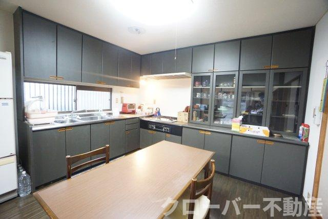 坂出市旭町戸建てのキッチン