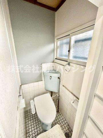 門真市大池町テラスハウスのその他|トイレに窓