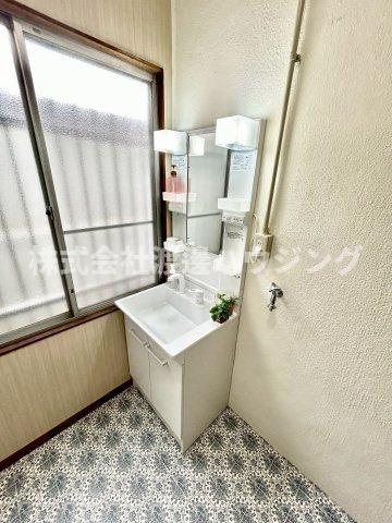 門真市大池町テラスハウスの洗面所