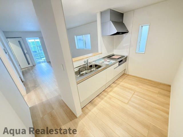 丸亀市城東町１丁目の新築一戸建のキッチン|キッチンでお料理をお楽しみください