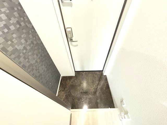 エヌエムキャトフヴァントゥレーズサウスの玄関