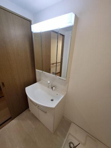 KDXレジデンス夙川ヒルズ 　1番館の独立洗面台