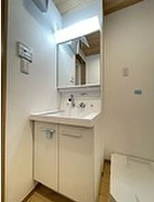  | フォレスティエール