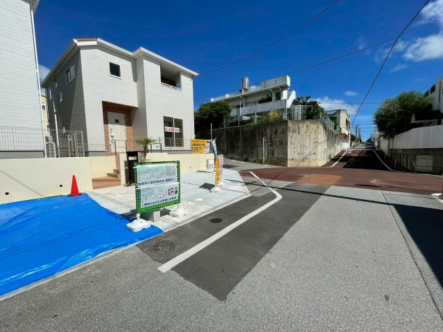 ■■北谷町桑江－2号棟の前面道路含む現地写真|前面道路含む現地写真です
