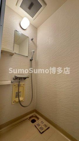 レジディア西新の浴室|落ち着いた空間のお風呂です