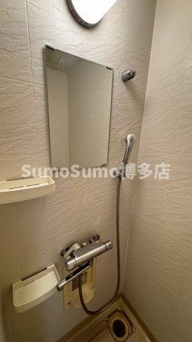 レジディア西新の浴室|落ち着いた空間のお風呂です