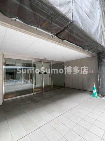 レジディア西新のロビー|ゆとりのあるロビーです