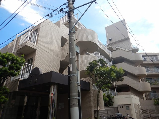 メイツ向島の外観