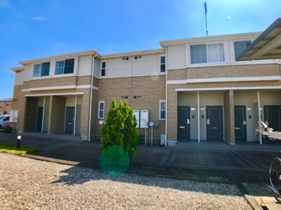 【エントランス】 | サンタプレイス | 外観写真（昼）