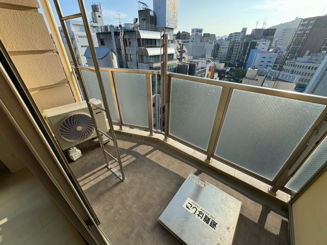 エステムコート三宮駅前Ⅱアデシオンのバルコニー