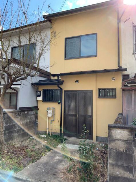 【オーナーチェンジ物件】深草越後屋敷町戸建の外観|外観は落ち着いています