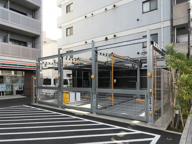 アーバネックス深川住吉の駐車場