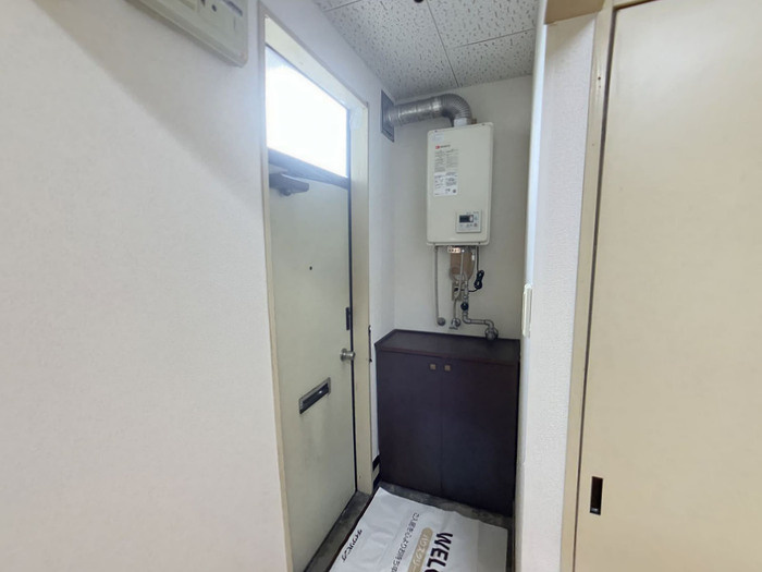 フリーダムの玄関|明るい玄関です