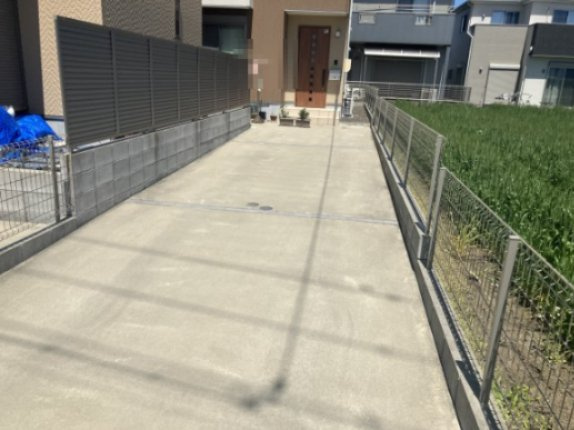 あま市坂牧日吉の一戸建ての駐車場