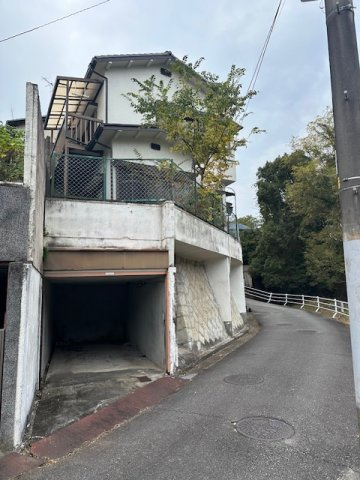 仁川うぐいす台11-9の外観