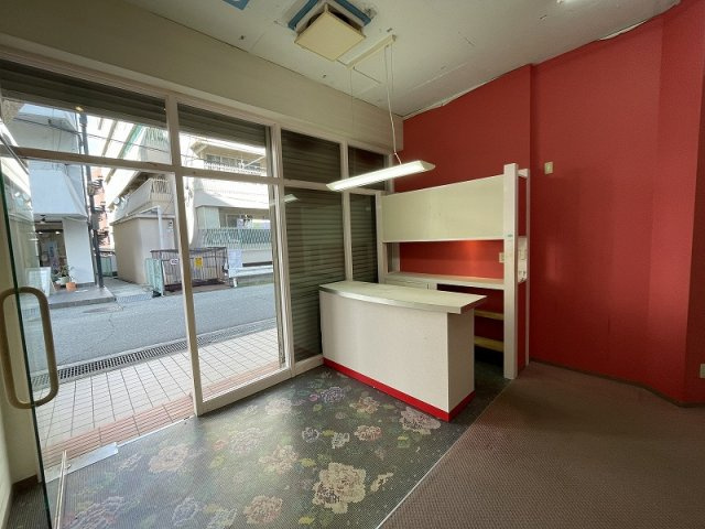 ベルメゾン宝塚　のエントランス|落ち着いたエントランスです