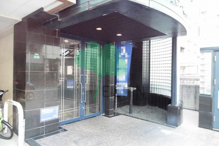 クレスティ博多のエントランス