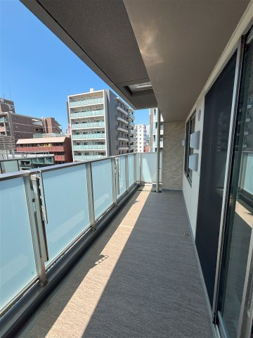 神戸市中央区栄町通５丁目の賃貸マンションのバルコニー
