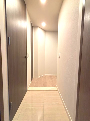 神戸市中央区栄町通５丁目の賃貸マンションの玄関