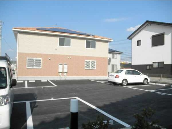 アンプルール　リーブル　オルメール　　刈谷市近郊の賃貸はクラスホーム刈谷店の駐車場