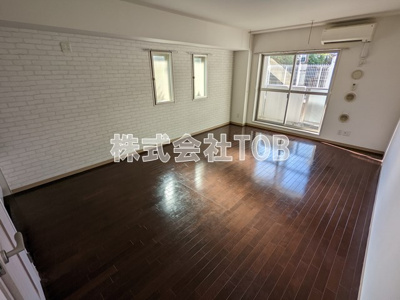 【居間・リビング】 | チェリーコートつつじヶ丘 | 洋室14帖