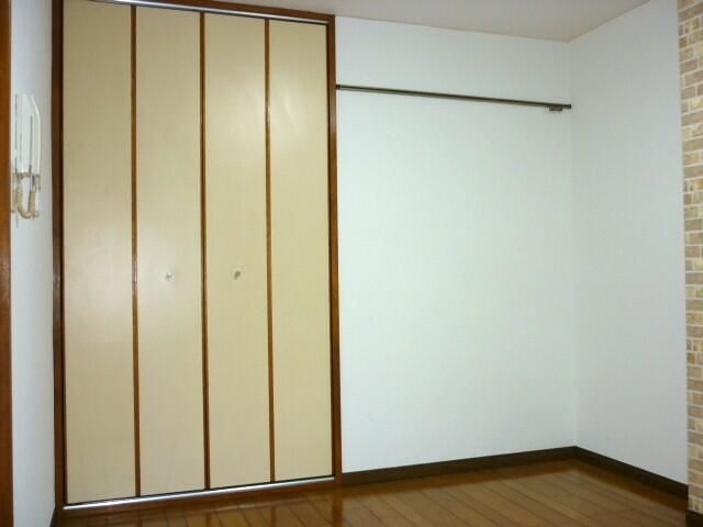 ドリーム３９９の洋室