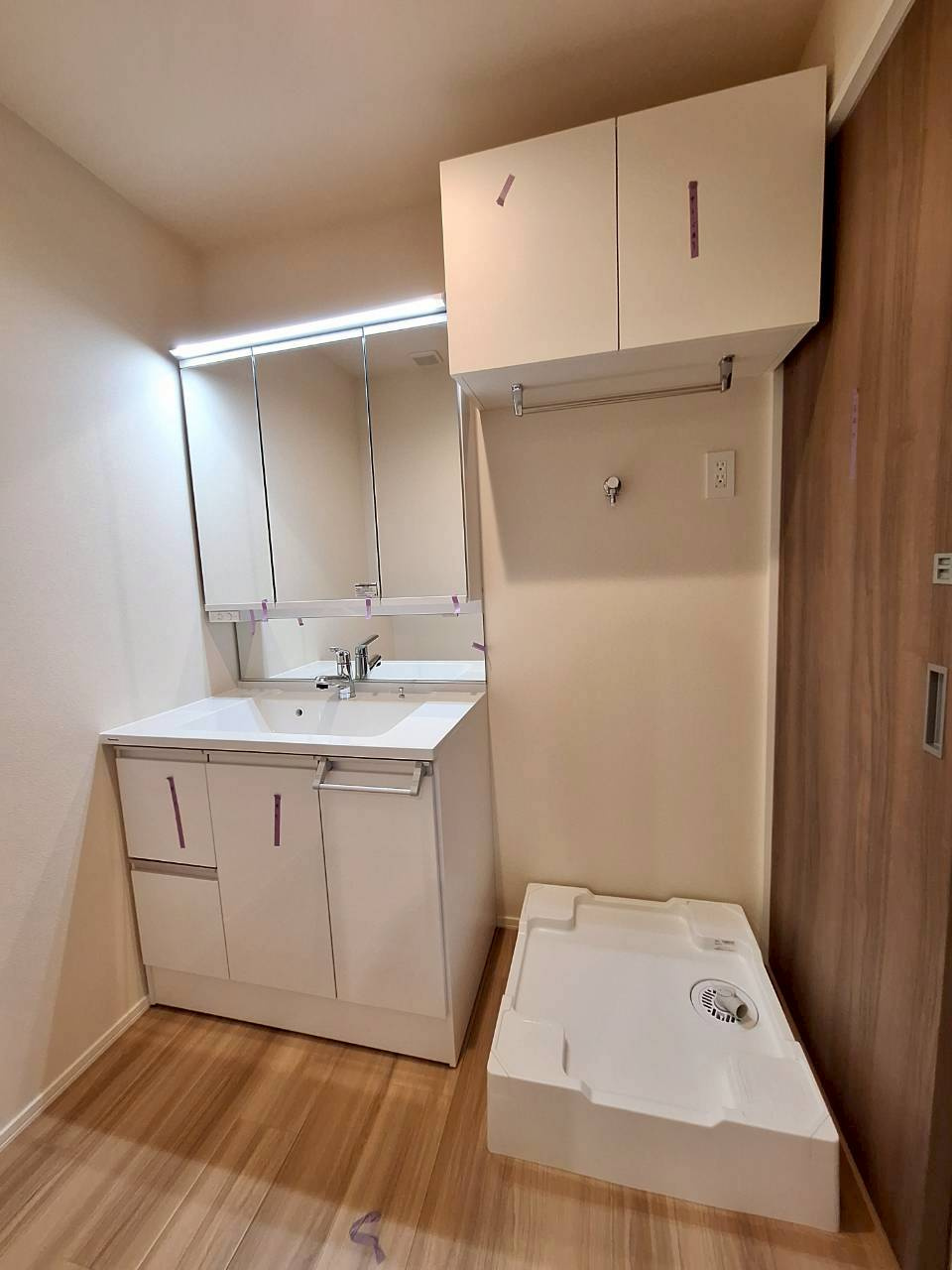 チャコールＭのエントランス|新築★耐震・耐火構造の旭化成へーベルメゾン