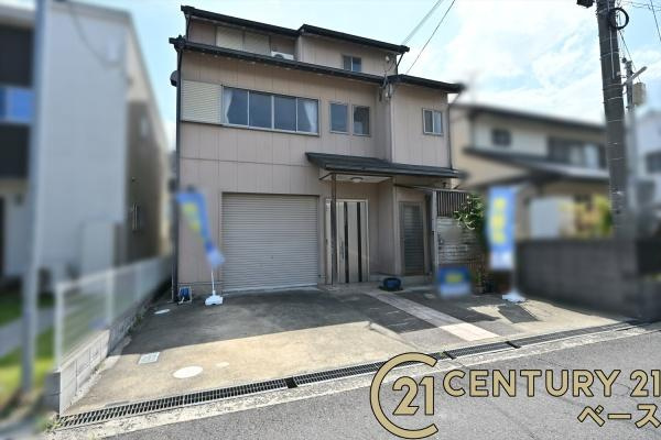 橿原市上品寺町　一戸建の駐車場|■現地撮影写真■駐車スペース２台分完備！