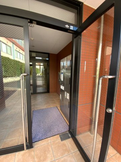 【エントランス】 | イースト　ステージ