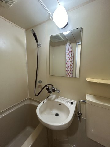 岡田ビルの洗面所