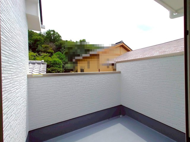 地下鉄東西線「小野」駅徒歩１４分の閑静な住宅街に立つ４ＬＤＫ◆駐車２台可◆京都市伏見区醍醐大高町1期のバルコニー|バルコニー