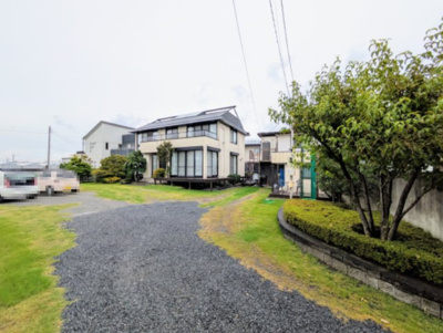 【前面道路含む現地写真】 | 前橋市亀里町　【土地239坪･ミサワホーム中古戸建】