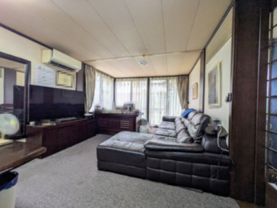 【居間・リビング】 | 前橋市亀里町　【土地239坪･ミサワホーム中古戸建】