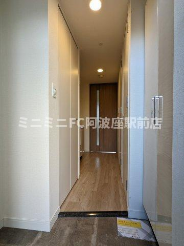 メインステージ大阪福島の玄関