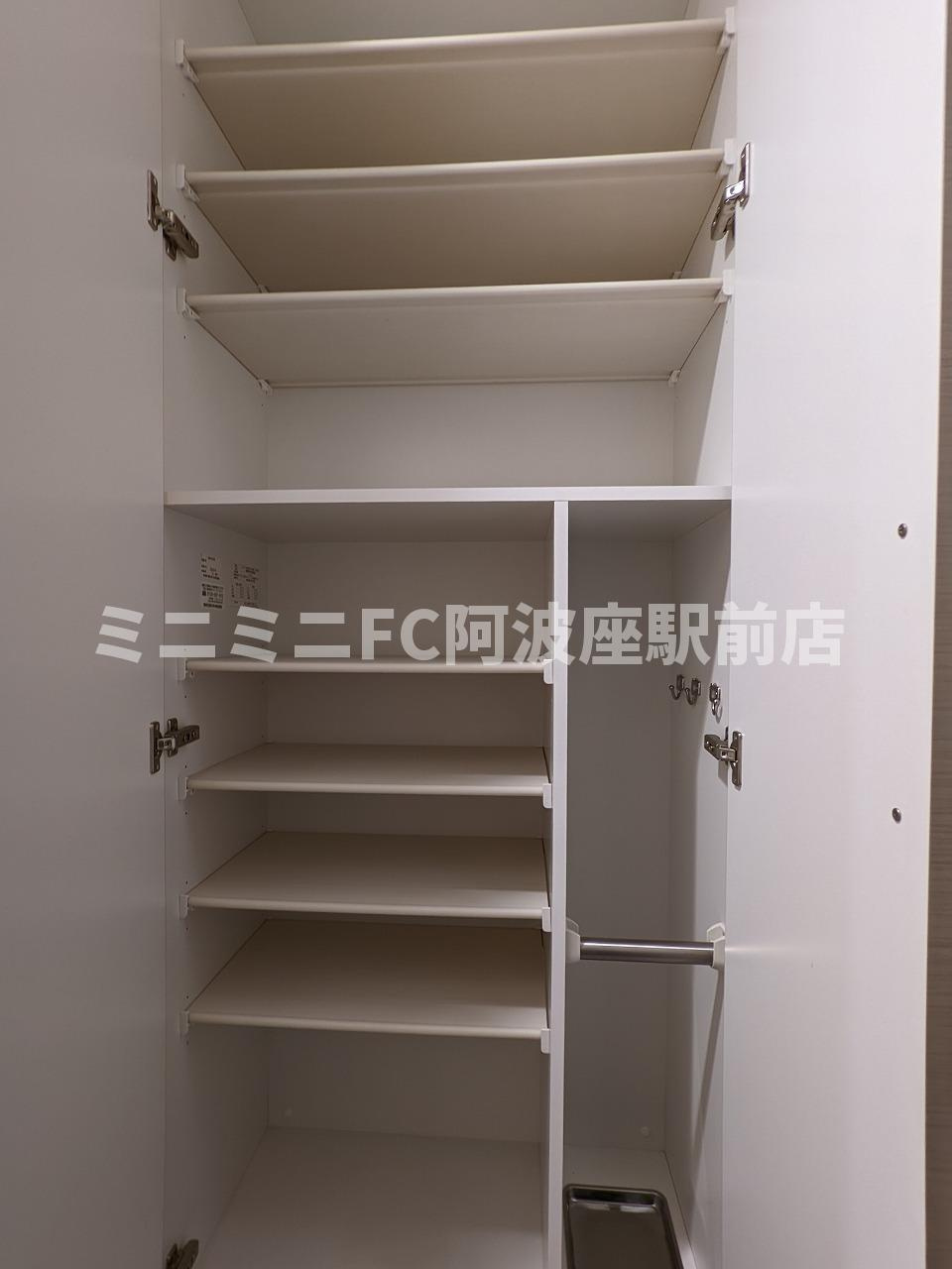 メインステージ大阪福島の収納