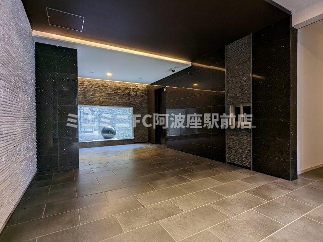 メインステージ大阪福島のロビー