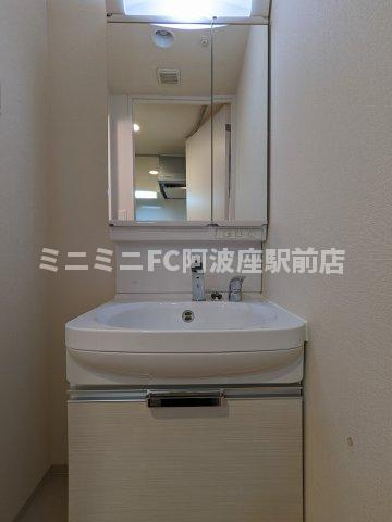 メインステージ大阪福島の洗面所