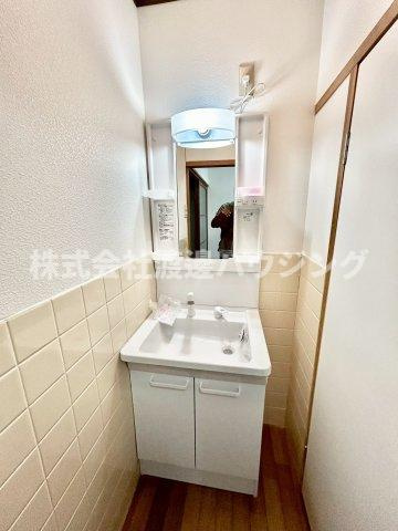 明美の里町テラスハウスの洗面所