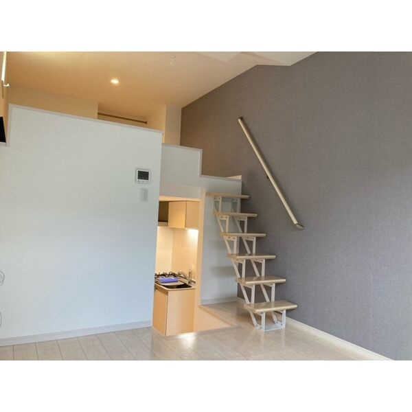 LUNA　FORZA神宮西の居間・リビング