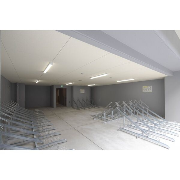 エステムコート名古屋泉プラチナムゲート　名古屋市賃貸　仲介手数料無料の駐車場