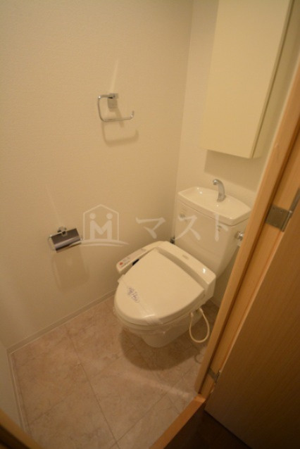 パークフラッツ野田阪神駅前のトイレ|※別号室参考写真