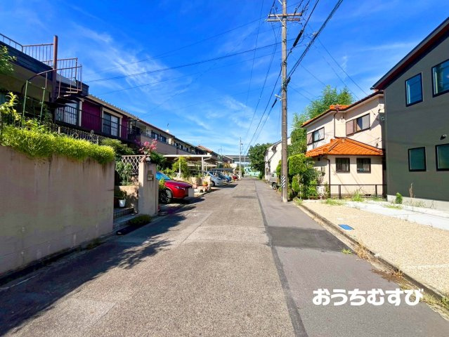 春日井市高蔵寺町7丁目(全1棟)の前面道路含む現地写真